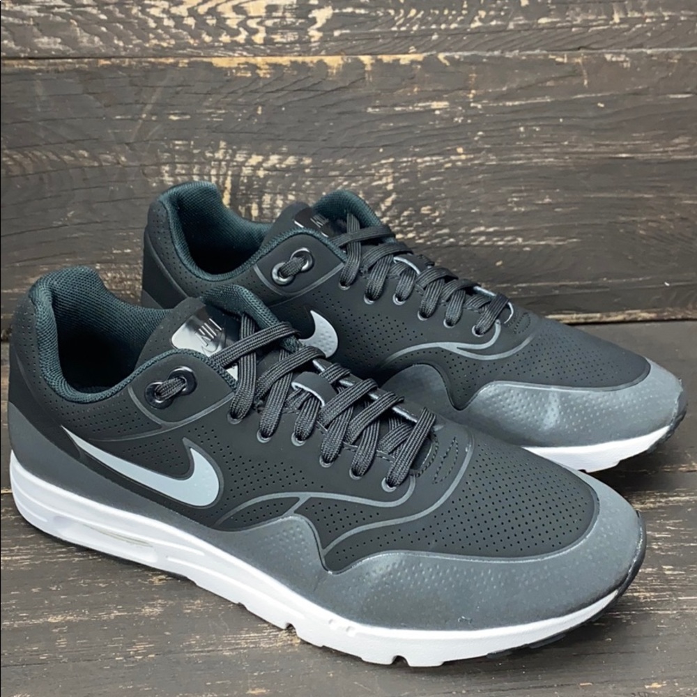 Nike Air Max 1 Ultra Moire Black Size 9.5